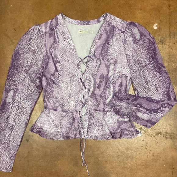 The East Order Purple Snakeskin Romantic Lace Up Peplum Blouse C8 - Picture 1 of 3